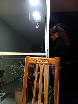 Snapshot of Vikyvoyeur chatting on October 2025 03:14:01 AM Vikyvoyeur online show from October 2025 03:14:01 AM