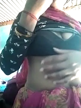 Hot-qwer online show from February 2026 05:34:02 AM