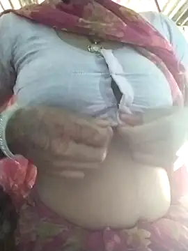 Hot-qwer online show from February 2026 04:42:02 AM