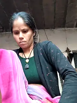 Hot-ilaiy online show from November 2025 02:25:01 AM