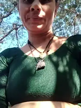 Hot-ilaiy online show from December 2025 06:41:02 AM