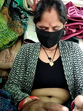 Hot-ilaiy online show from December 2025 03:46:01 AM