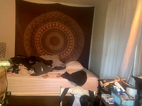 XanderOzzz online show from November 2025 01:42:02 PM