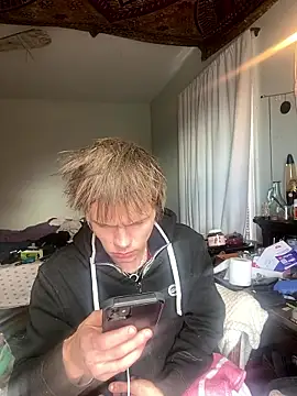 Snapshot of XanderOzzz chatting on January 2026 06:12:02 PM XanderOzzz online show from January 2026 06:12:02 PM