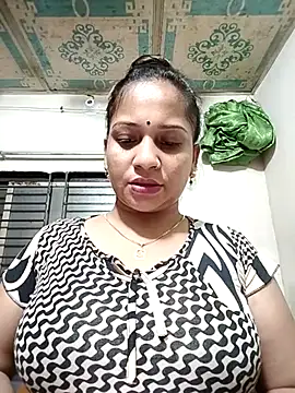 Snapshot of Payel_50 chatting on July 2026 05:50:01 PM Payel 50 online show from July 2026 05:50:01 PM