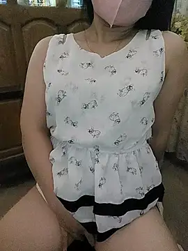 Laurie369 online show from December 2025 03:41:01 PM