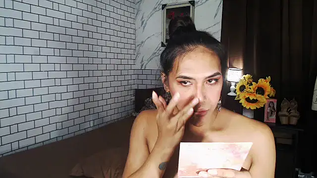 Latinahugecock online show from October 2025 08:34:02 AM