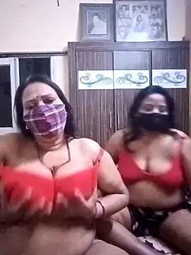 LoveOnStream online show from February 2026 03:02:01 PM