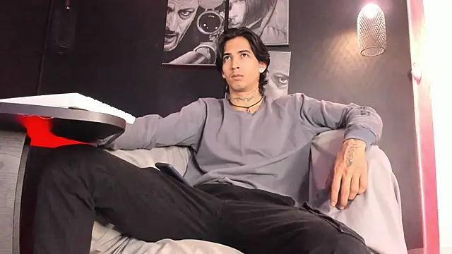 Snapshot of jett_savage chatting on November 2025 01:33:02 PM jett savage online show from November 2025 01:33:02 PM