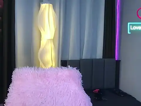 Malia Nicole online show from February 2026 09:51:02 PM