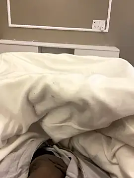 saumon3022 online show from January 2026 05:12:01 AM