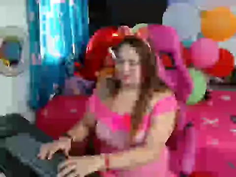 Snapshot of rous-kinky chatting on September 2025 01:13:01 PM rous-kinky online show from September 2025 01:13:01 PM