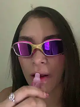 Snapshot of Hannacooper3 chatting on November 2025 11:47:02 PM Hannacooper3 online show from November 2025 11:47:02 PM