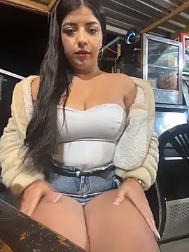 Isaa-Sweet online show from March 2026 07:25:01 AM