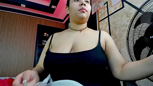 ThaliaBrooks  online show from December 2025 04:43:02 AM