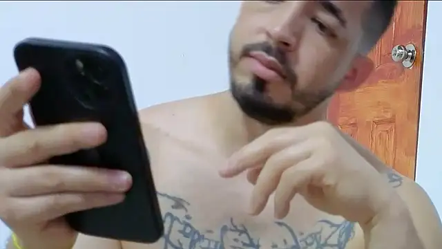 Hunter Hoott online show from September 2025 07:47:01 PM