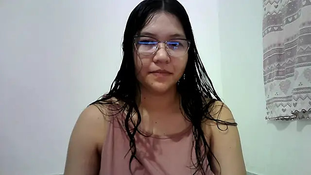 Naia Stant online show from February 2026 02:37:01 AM