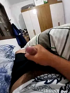 Hiderr online show from May 2026 03:47:01 AM