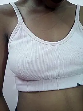 Small Titss online show from October 2025 05:21:02 AM