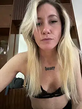 caritadeangellll online show from September 2025 06:40:02 PM