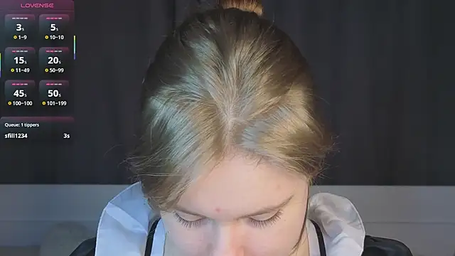 Snapshot of JulietteRain chatting on December 2025 05:19:02 PM JulietteRain online show from December 2025 05:19:02 PM