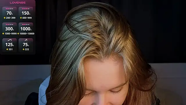 JulietteRain online show from December 2025 04:37:02 PM