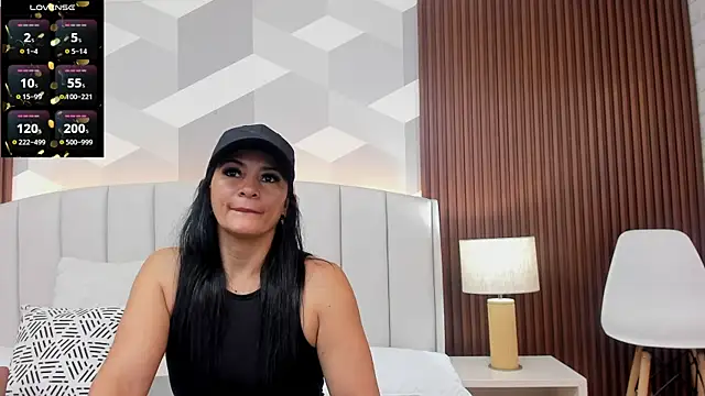 Mommy Naughty online show from April 2026 11:22:02 AM