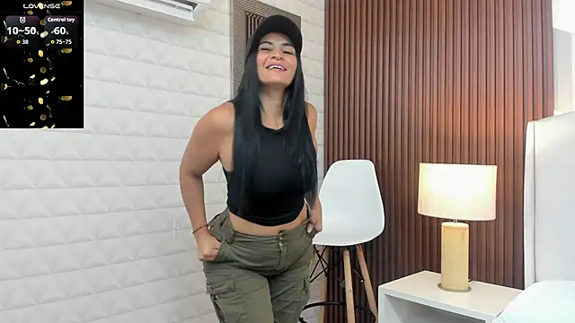 Mommy Naughty online show from May 2026 11:18:01 AM