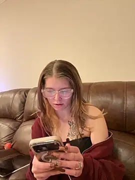 Snapshot of Riley_ray69 chatting on November 2025 01:20:02 AM Riley ray69 online show from November 2025 01:20:02 AM