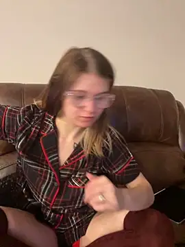 Snapshot of Riley_ray69 chatting on December 2025 01:59:02 AM Riley ray69 online show from December 2025 01:59:02 AM