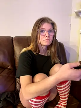 Snapshot of Riley_ray69 chatting on December 2025 04:48:02 PM Riley ray69 online show from December 2025 04:48:02 PM