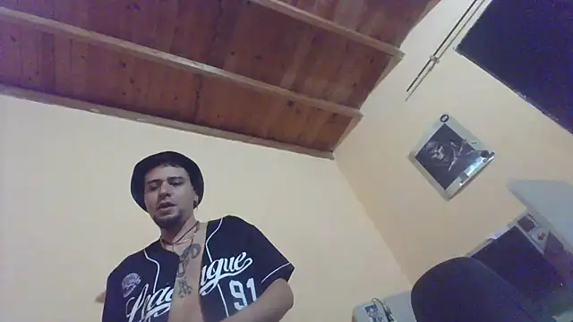 Snapshot of Juuaanp3 chatting on November 2025 11:16:01 PM Juuaanp3 online show from November 2025 11:16:01 PM