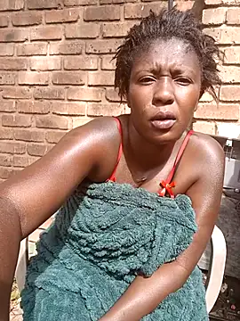 Snapshot of DarkQueen_94 chatting on November 2025 06:49:01 AM DarkQueen 94 online show from November 2025 06:49:01 AM