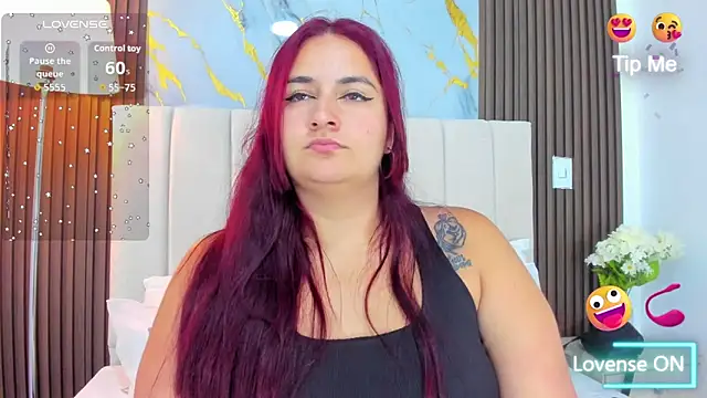 Snapshot of Victoria_Guzman chatting on April 2026 05:06:02 PM Victoria Guzman online show from April 2026 05:06:02 PM