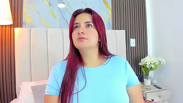 Snapshot of Victoria_Guzman chatting on June 2026 05:15:02 PM Victoria Guzman online show from June 2026 05:15:02 PM