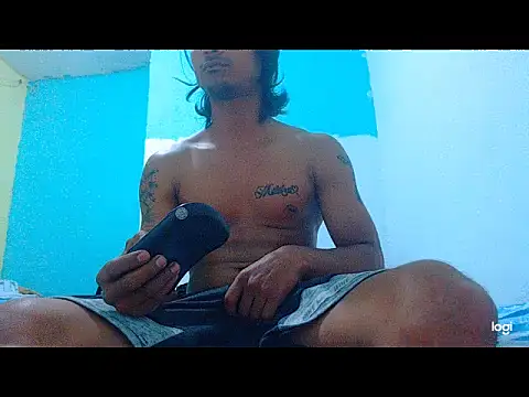 Snapshot of davidcutterr chatting on May 2026 12:37:01 AM davidcutterr online show from May 2026 12:37:01 AM