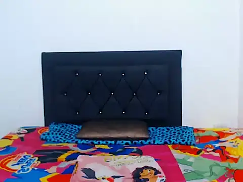 natashat lorent online show from November 2025 10:24:01 PM