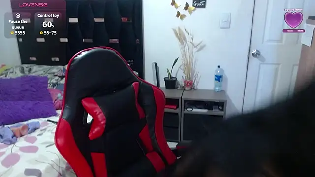 Snapshot of BasmaHernandez chatting on October 2025 11:50:01 AM BasmaHernandez online show from October 2025 11:50:01 AM