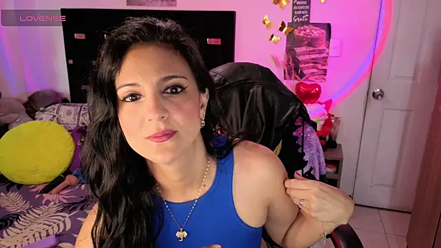 Snapshot of BasmaHernandez chatting on June 2026 01:16:02 PM BasmaHernandez online show from June 2026 01:16:02 PM