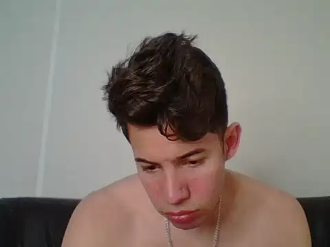 Snapshot of Maxtaylor18 chatting on November 2025 02:43:02 AM Maxtaylor18 online show from November 2025 02:43:02 AM