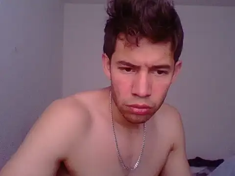 Snapshot of Maxtaylor18 chatting on March 2026 05:45:02 PM Maxtaylor18 online show from March 2026 05:45:02 PM