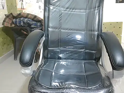 Snapshot of shallyji chatting on October 2025 02:40:02 PM shallyji online show from October 2025 02:40:02 PM