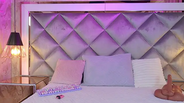 gemma sm online show from December 2025 03:11:02 AM