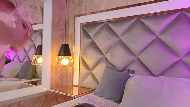 gemma sm online show from December 2025 03:13:01 AM