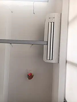 Snapshot of VJ17 chatting on October 2025 04:57:02 AM VJ17 online show from October 2025 04:57:02 AM