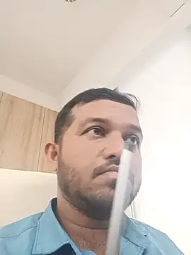 Snapshot of VJ17 chatting on November 2025 08:25:02 AM VJ17 online show from November 2025 08:25:02 AM