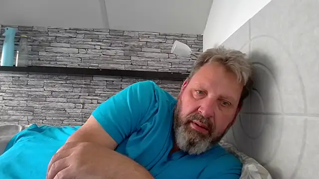 Snapshot of BigMan738@xh chatting on June 2026 06:21:01 PM BigMan738xh online show from June 2026 06:21:01 PM