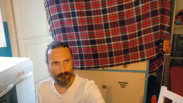 Snapshot of Mrkurt86 chatting on July 2026 04:33:02 PM Mrkurt86 online show from July 2026 04:33:02 PM