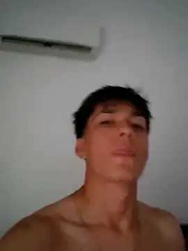 Snapshot of LUISSLEONN0958 chatting on November 2025 10:30:01 PM LUISSLEONN0958 online show from November 2025 10:30:01 PM