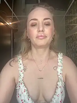LiluMoon   online show from May 2026 12:54:01 PM